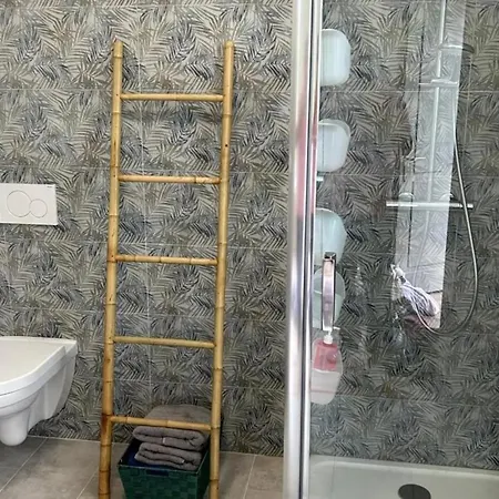 Bel Indépendant à Proximité Château De Sedan