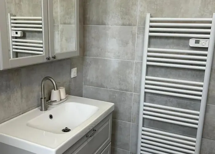 Bel Indépendant à Proximité Château De Appartamento *