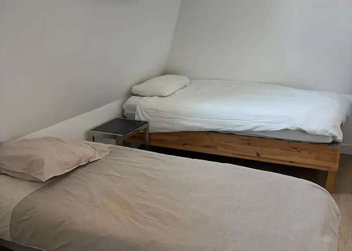 Bel Indépendant à Proximité Château De Sedan